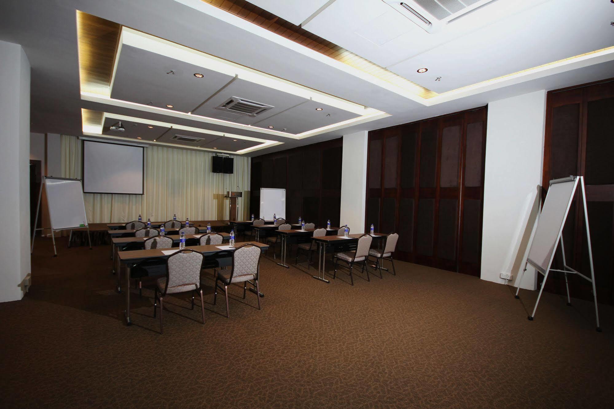 โรงแรมอโรมา บัตเตอร์เวิร์ธ บัตเตอร์เวิร์ท ภายนอก รูปภาพ